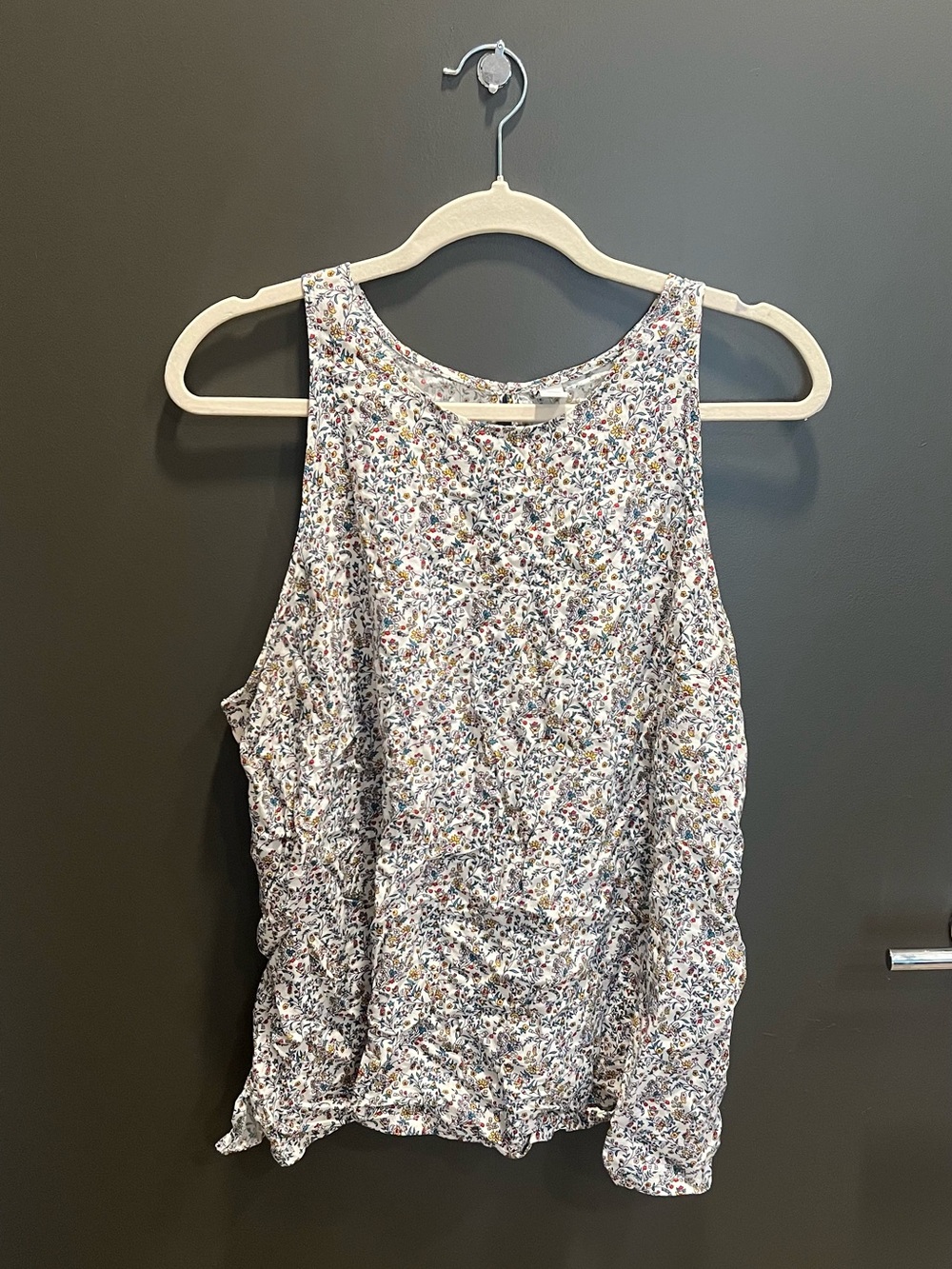 Old Navy Floral Sleeveless Blouse – Size XL
